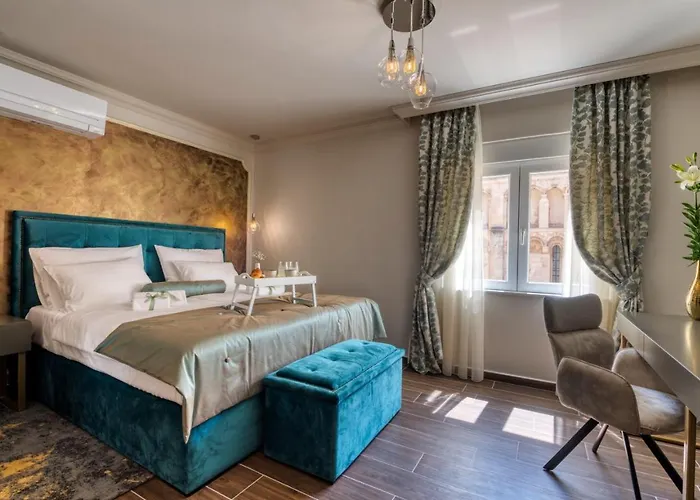 Luxury Rooms Vindemiae