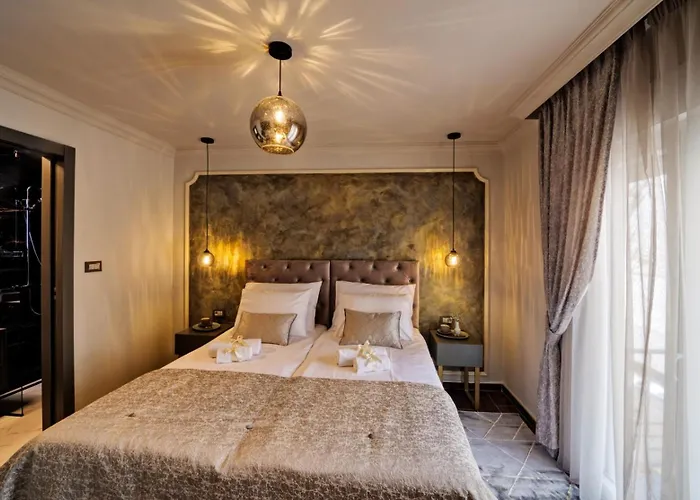 Luxury Rooms Vindemiae