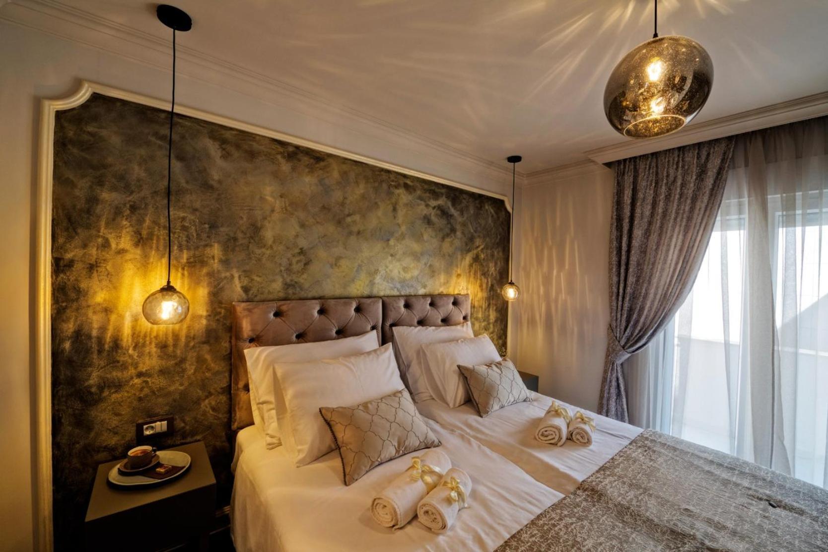 Luxury Vindemiae *