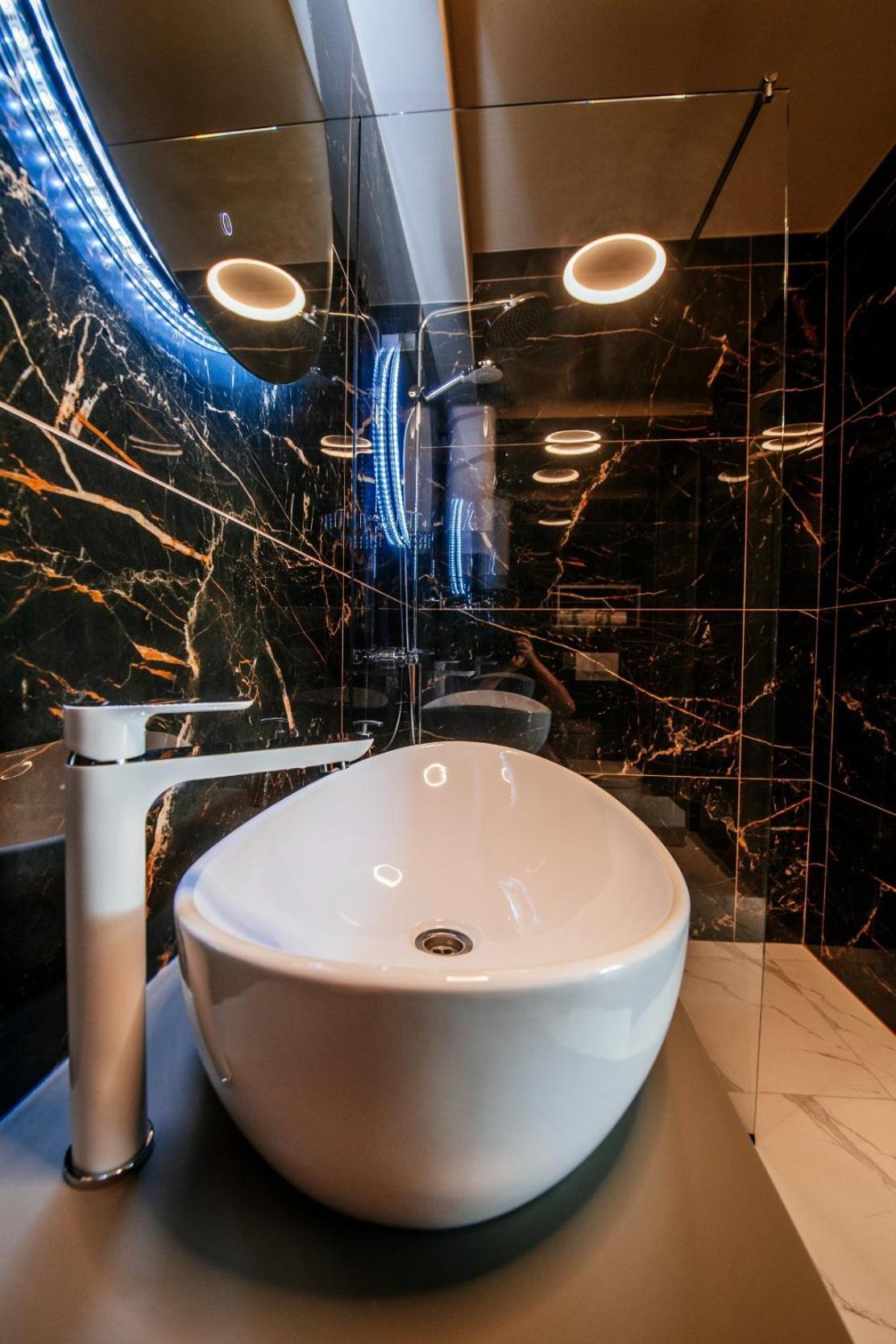 Luxury Vindemiae Zára